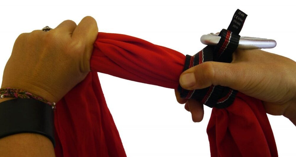 how to adjust the yoga hammock