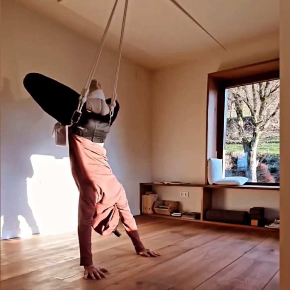 Adjustable Soft Bungee Hammock for Yoga, Mobility and Calisthenics - Image 4