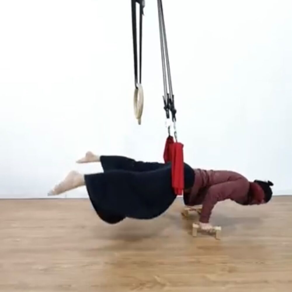 Adjustable Soft Bungee Hammock for Yoga, Mobility and Calisthenics - Image 9